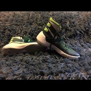Men’s Hyperdunk size 12